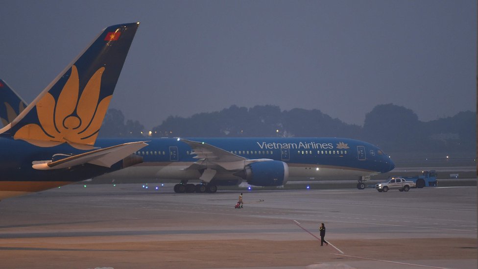 Самолет Vietnam Airlines с останками 39 человек, найденных мертвыми в грузовике в Великобритании в прошлом месяце