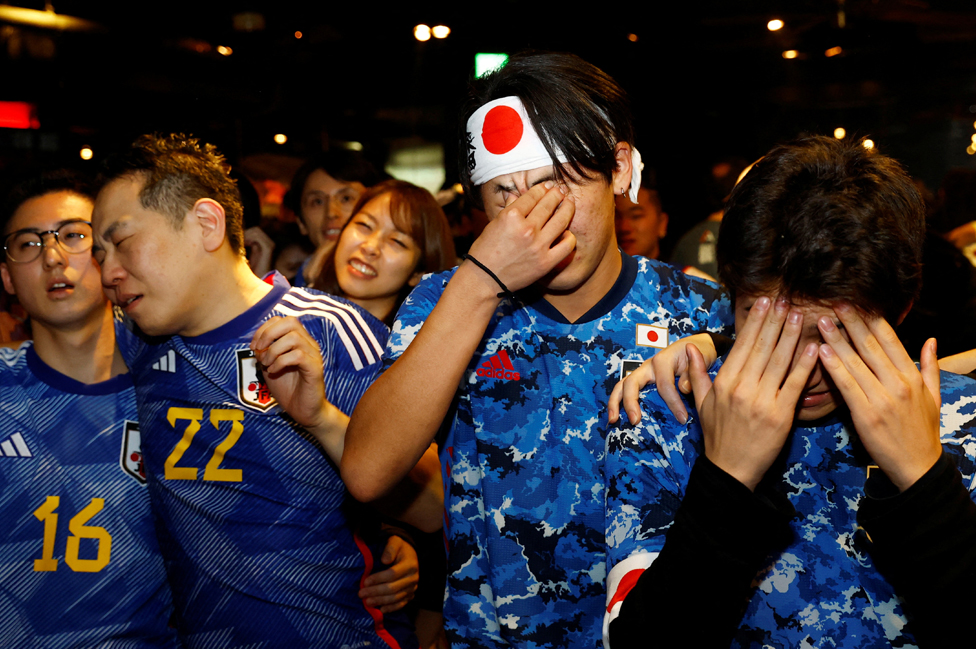 Tokyo'da taraftarlar, Hırvatistan'a yenildikleri maçın ardından üzüldü.