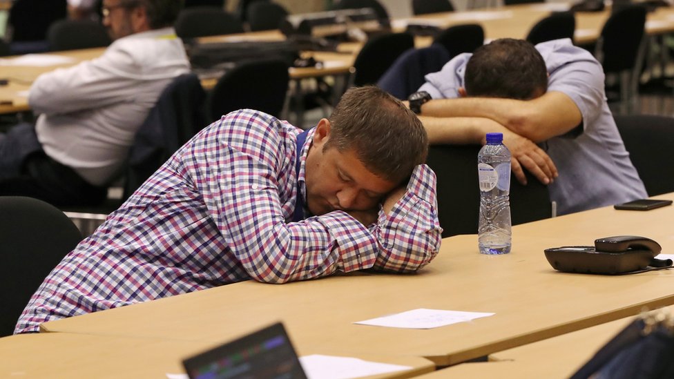 Не всі журналісти витримали 18-годинний саміт