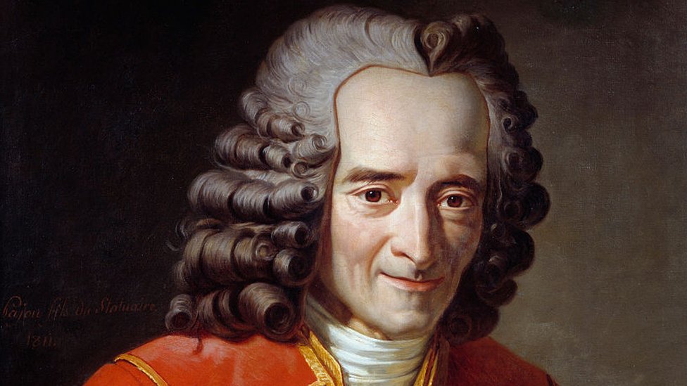 Un retrato de Voltaire.