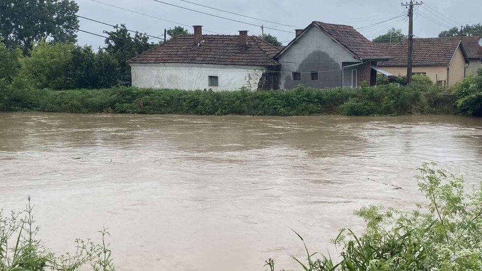 Pod vodom selo u okolini Sokobanje