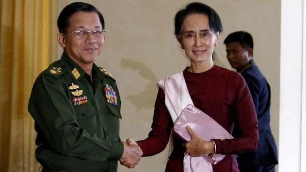 Panglima Militer Ming Aung Hlaing dan Aung San Suu Kyi.