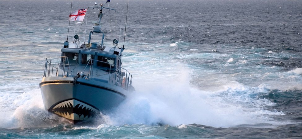 HMS Sabre, патрульный катер, базирующийся в Гибралтаре вместе с Гибралтарской эскадрой Королевского флота