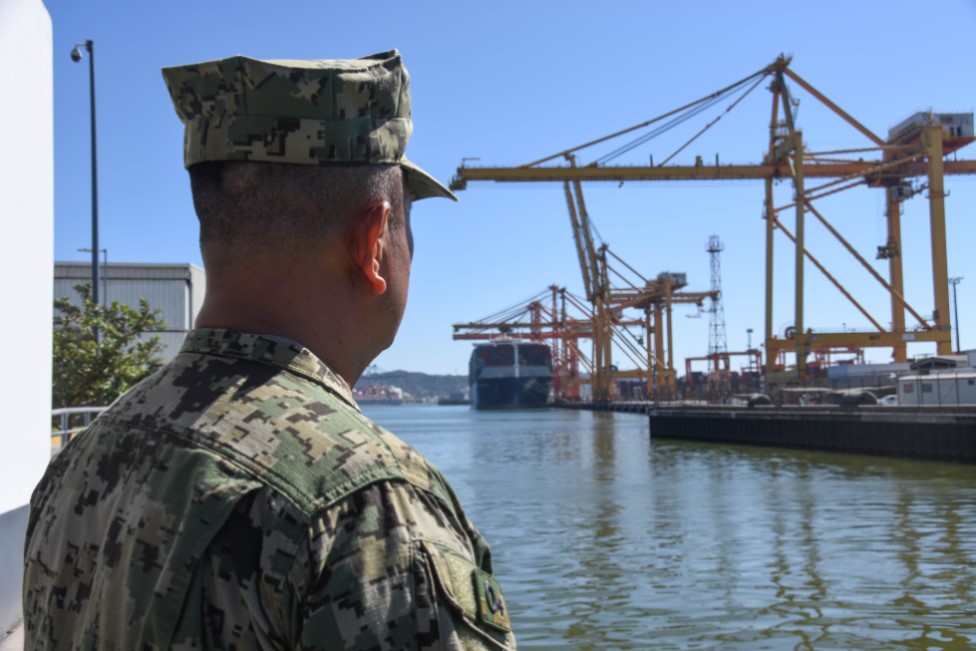 Comandante Naval en el puerto de Manzanillo, México.
