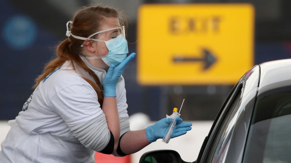 More than 900 new Covid cases recorded in Scotland BBC News