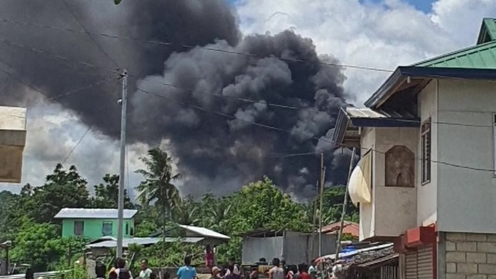 Dozens killed in Philippine military plane crash