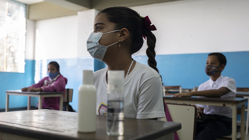 Niños en una escuela