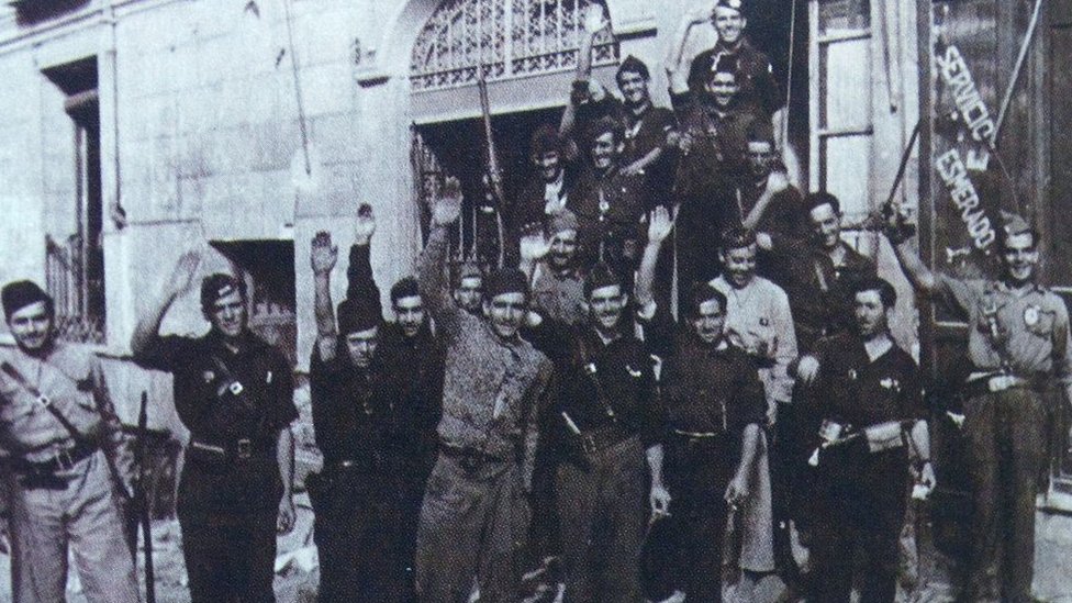 Combatientes nacionales.