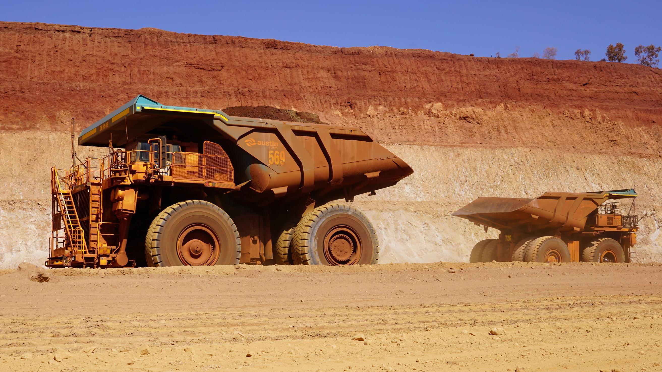 Autonomous vehicles: How mines control driverless trucks