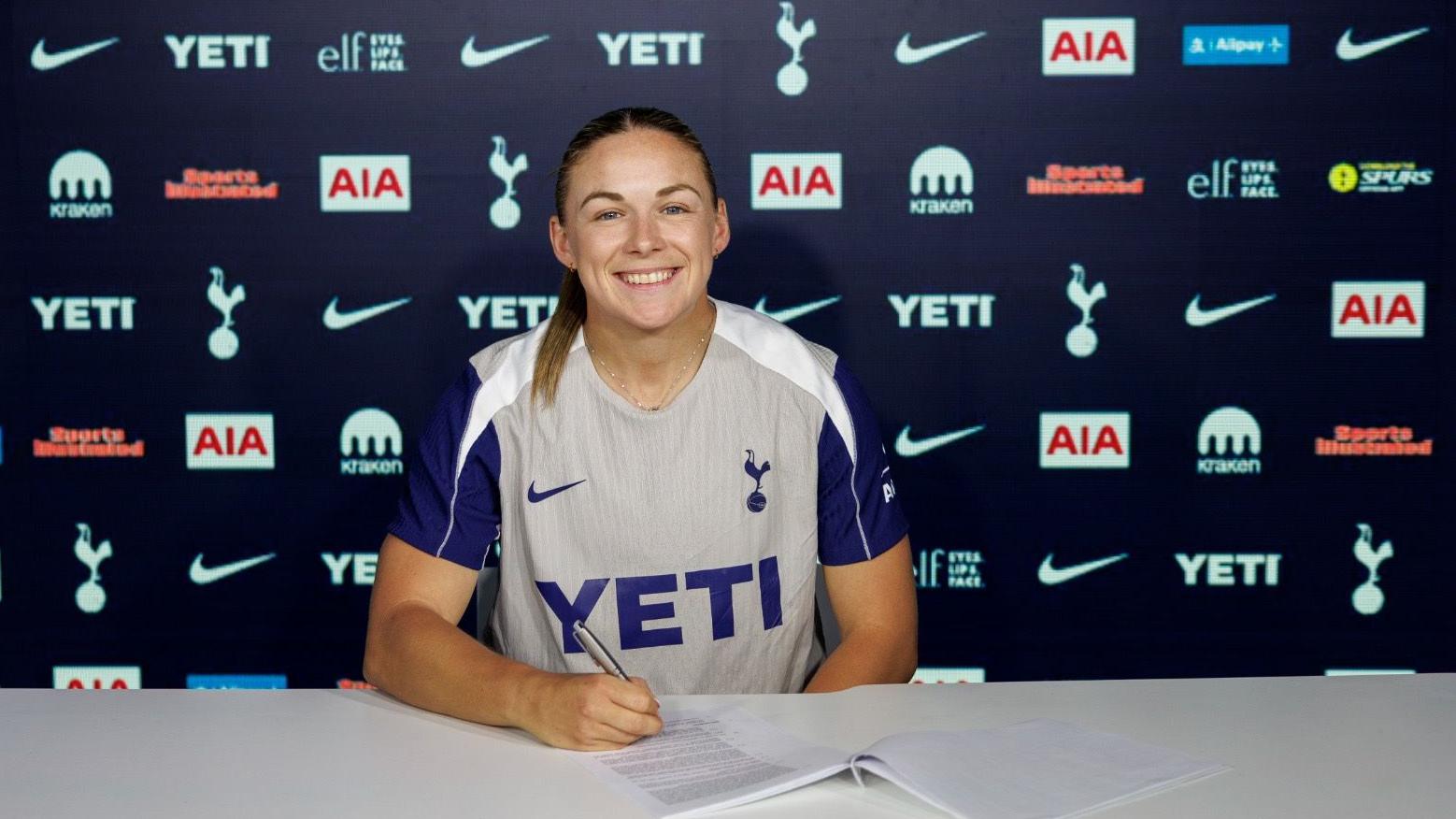 Tottenham sign Aston Villa and Scotland forward Kirsty Hanson