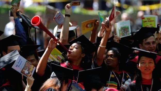 Lulusan Harvard kemungkinan besar tetap berada di AS timur laut atau pindha ke California.