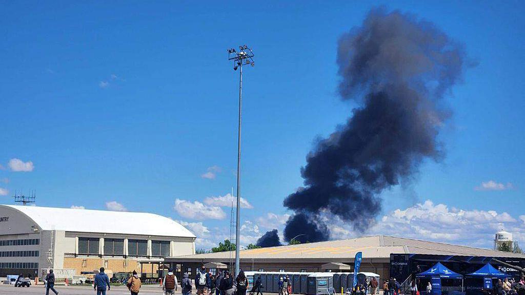 US Navy fighter jets collide during Idaho air show