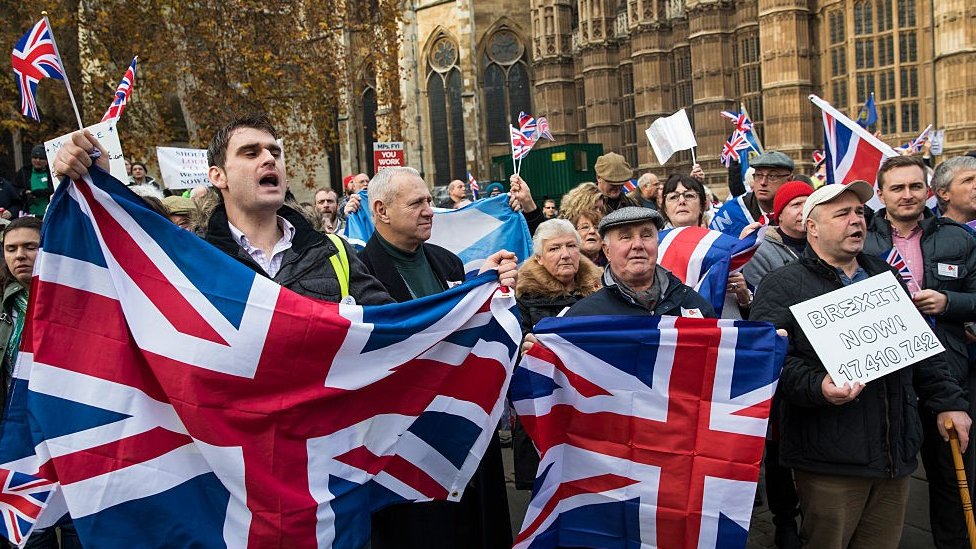 Manifestantes a favor del Brexit en 2016
