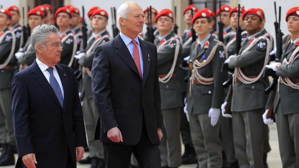 Hans-Adam II lidera la única monarquía absoluta en Europa. Hans-Adam II