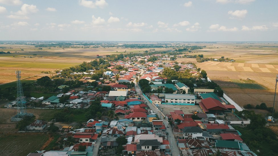 無人機拍攝的菲律賓北部馬帕尼基，這裏是二次世界大戰期間許多暴行的發生地