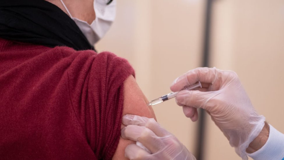 Vacuna de Pfizer contra el coronavirus: 9 preguntas sobre su desarrollo y  los desafíos que enfrenta para que sea aprobada y distribuida masivamente -  BBC News Mundo