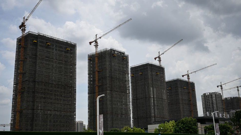 Un grupo de edificios a medio construir en China