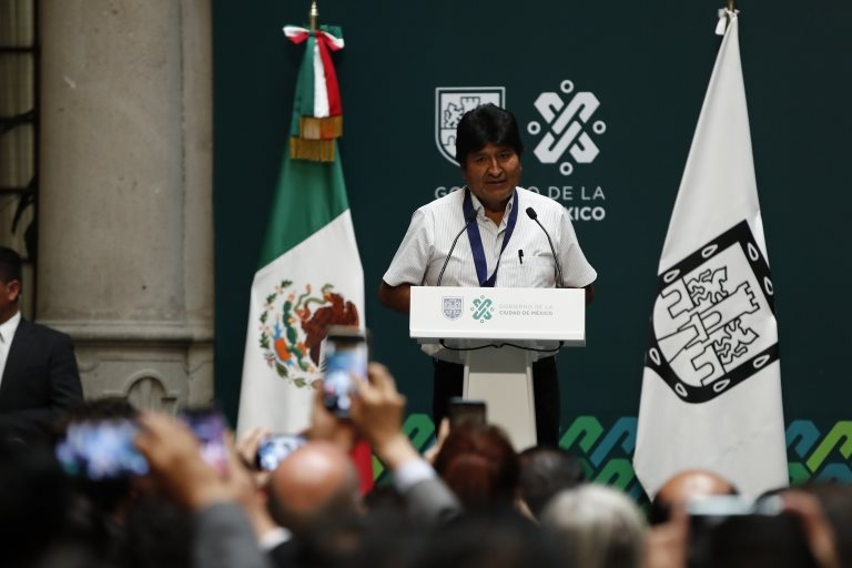 Evo Morales se mostró dispuesto a volver para "pacificar".