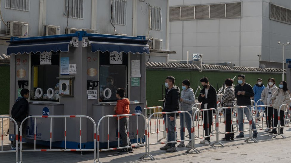 Una caseta de pruebas de PCR en Pekín