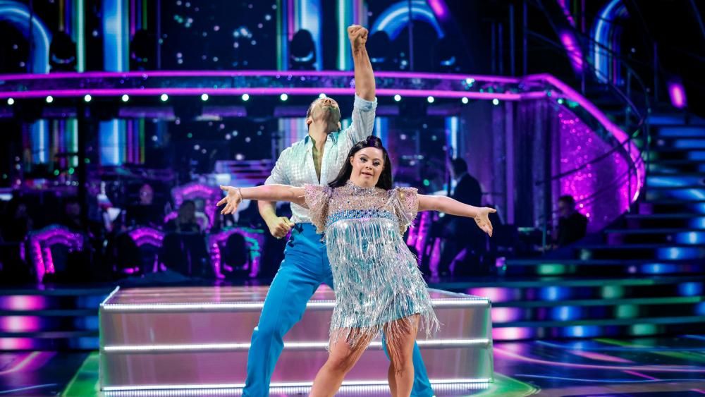 Strictly Come Dancing: Folkestone dancers cheer Ellie Goldstein