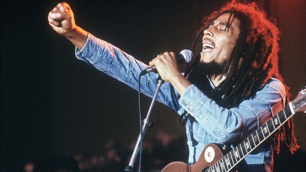 El día que intentaron matar a Bob Marley de un balazo en el corazón - BBC  News Mundo