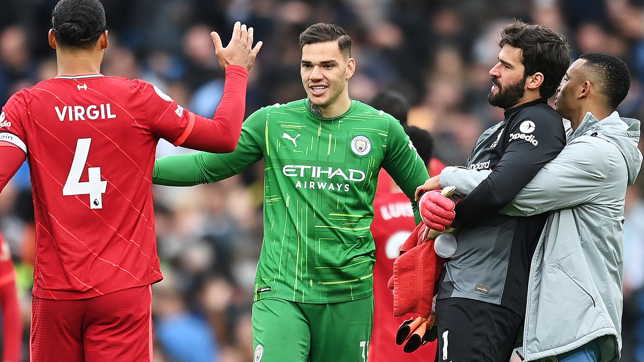 Manchester City 2-2 Liverpool: Top two draw to maintain pulsating title race