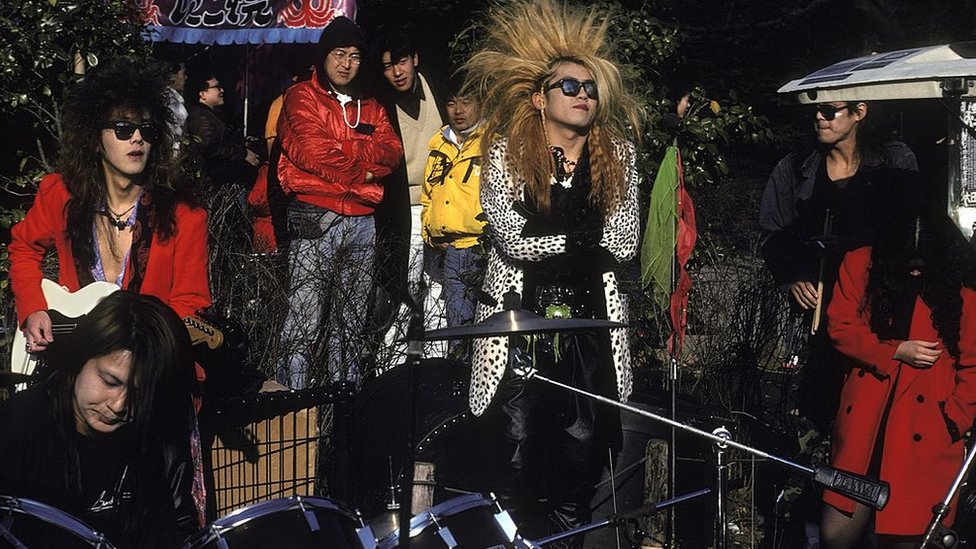 1998 年日本東京原宿區朋克和搖滾音樂家的聚會點。