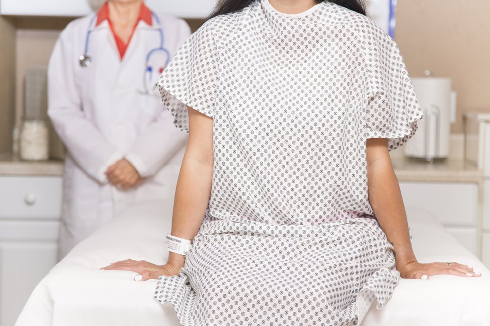 Больничный халат. Black girl Hospital Gown. FDA Issues Warnings about vaginal Rejuvenation procedures.