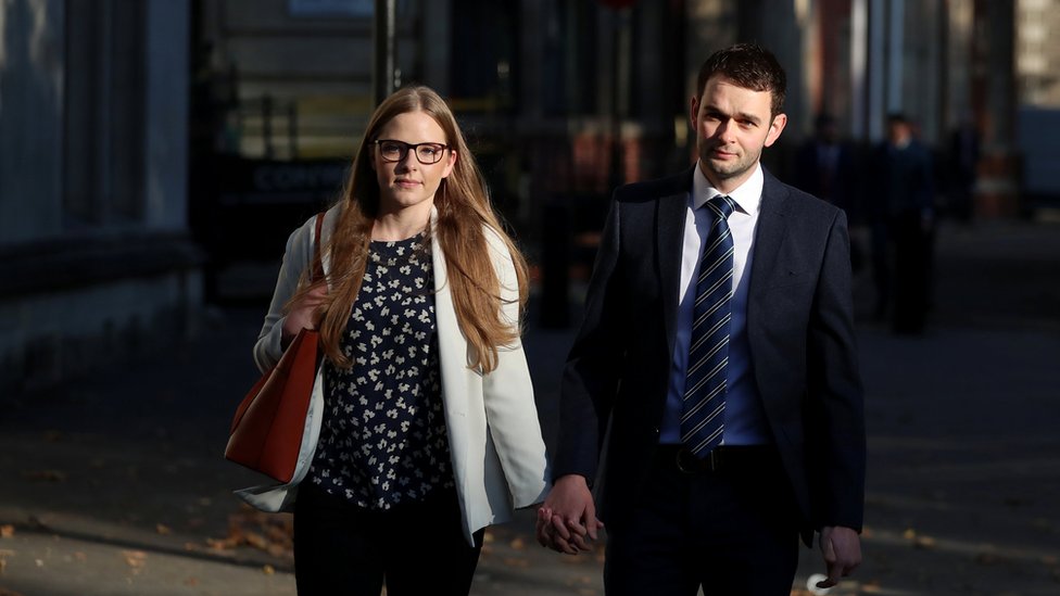 Дэниел и Эми Макартур, владеющие пекарней Ashers Bakery в Белфасте, прибыли в Верховный суд в Лондоне, Великобритания, 10 октября 2018 г.