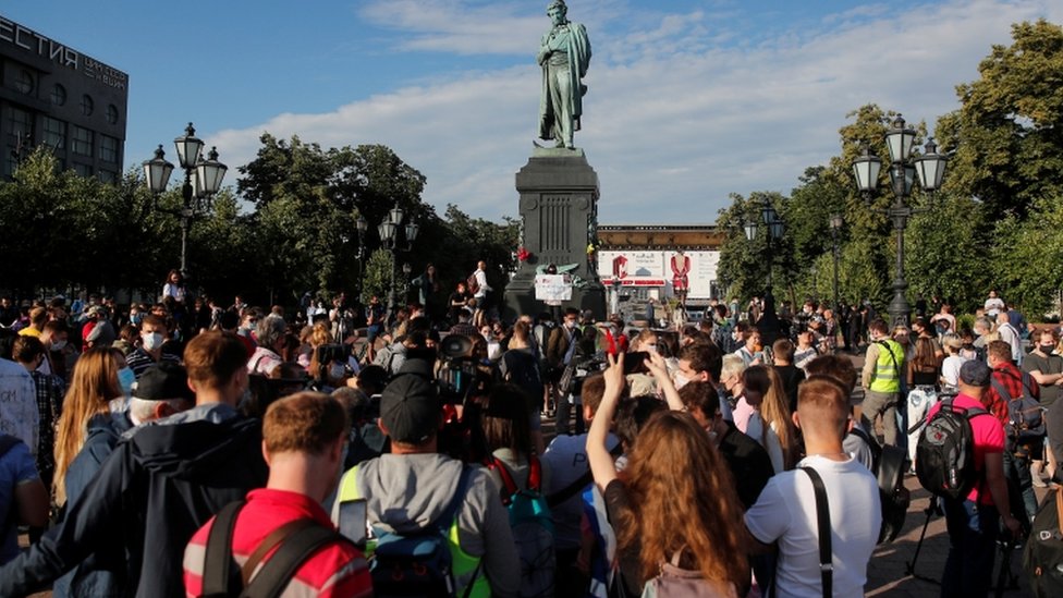 Protesters gather in Moscow against the vote