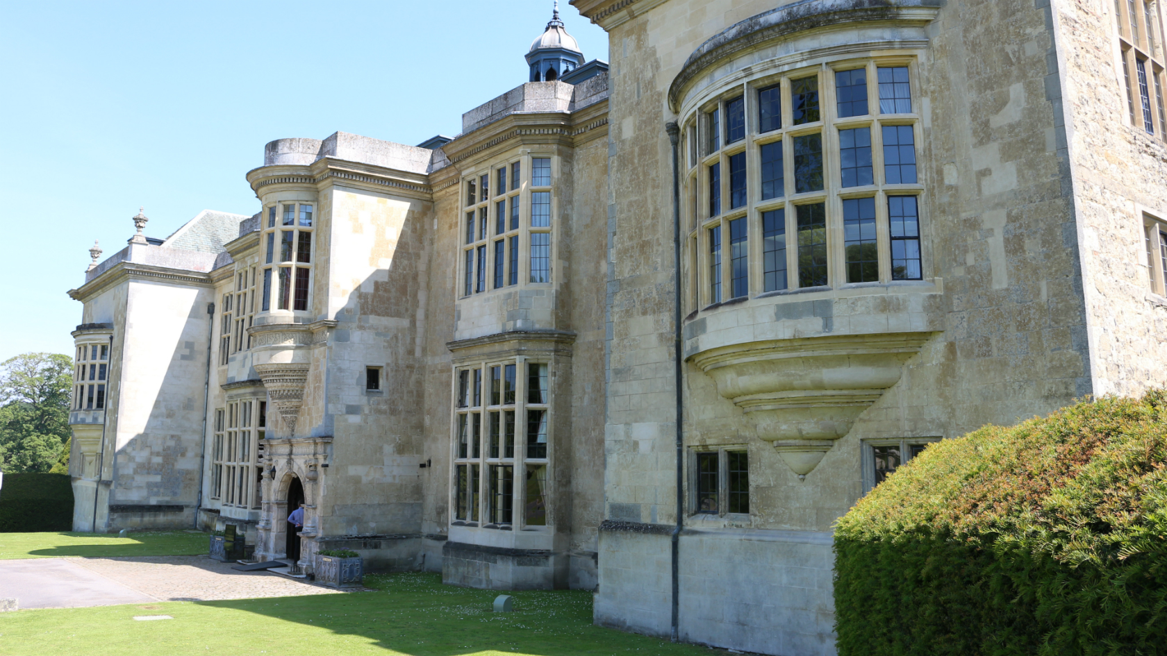 BBC Local Live Beds, Herts & Bucks on Wednesday, 11 November 2015