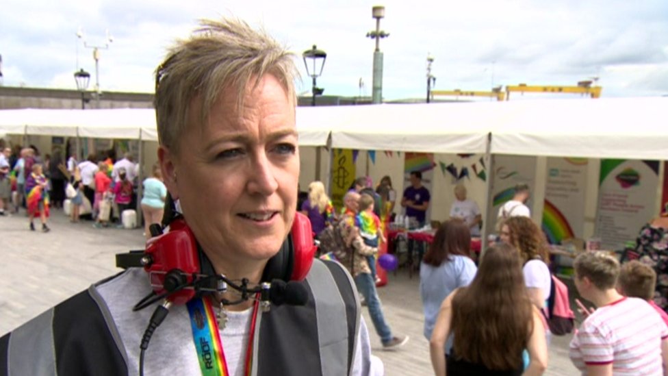 Дениз Харт - одна из организаторов Belfast Pride