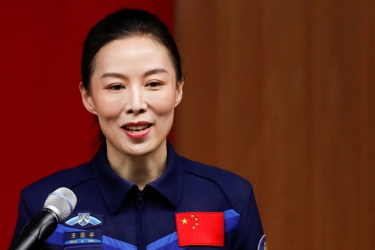 Astronot Vang Yaping uzay yürüyüşü yapan ilk Çinli kadın oldu