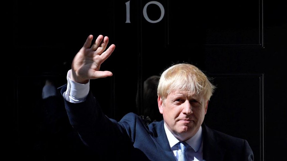 Правительство Бориса Джонсона разваливается. Что ждет премьера Британии?