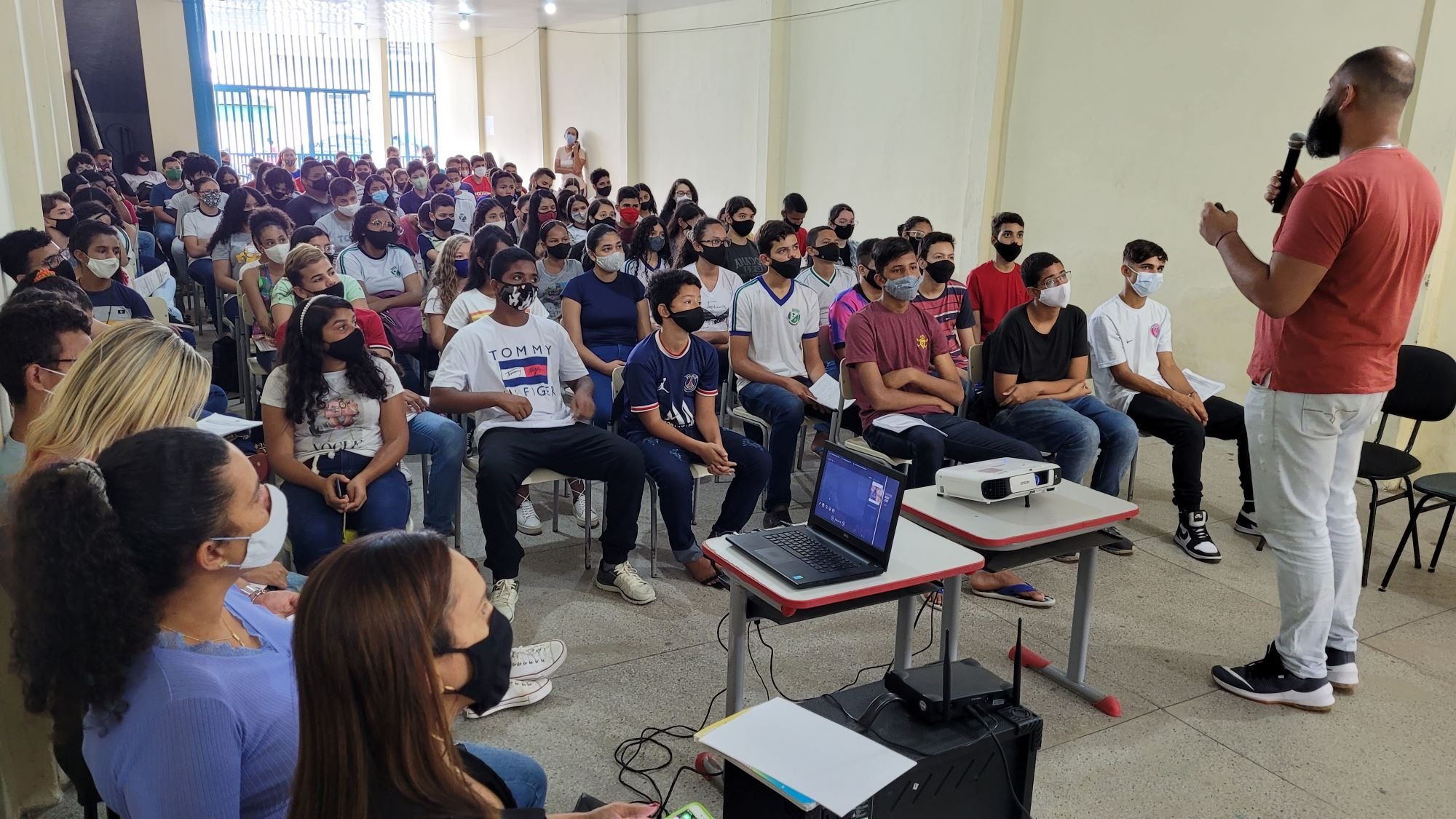 Thiago Silva dá palestra em escola pública Arapiraca (AL)