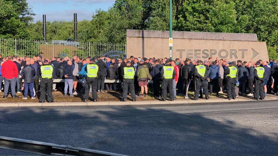 Protests Continue As Union Claims Foreign Workers Exploited Teesside Live