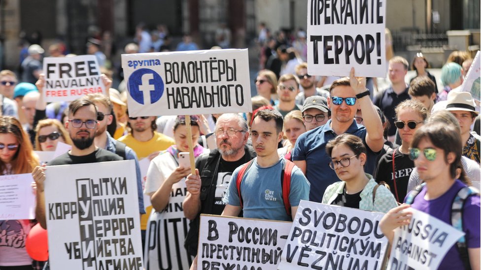 День рождения Навального: массовые задержания в России, демонстрации во многих странах мира