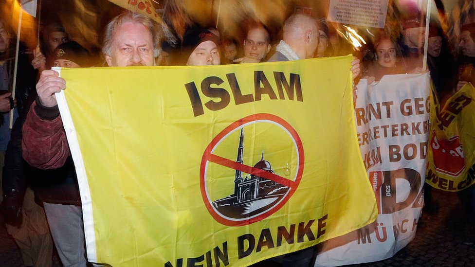 Manifestantes antiinmigrantes en Alemania.
