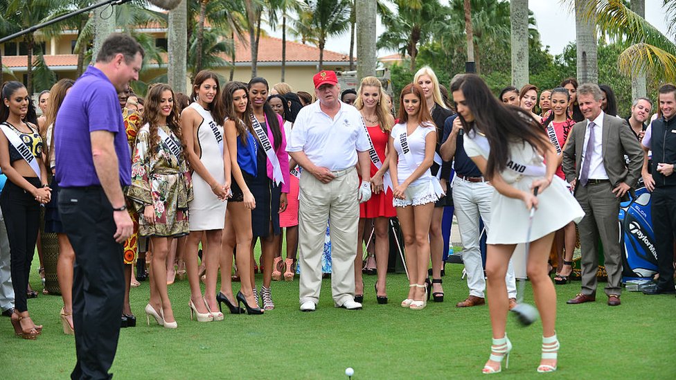 Г-н Трамп присутствует на открытии поля для гольфа в отеле Doral