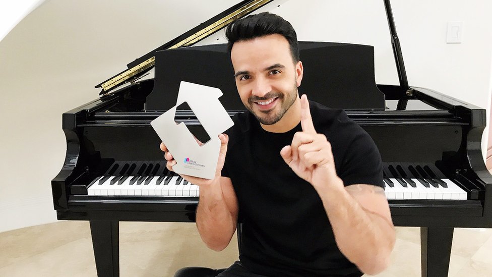Luis Fonsi no quiso entrar en polémicas y aseguró que su mayor premio es el éxito que ha tenido su canción. Luis Fonsi