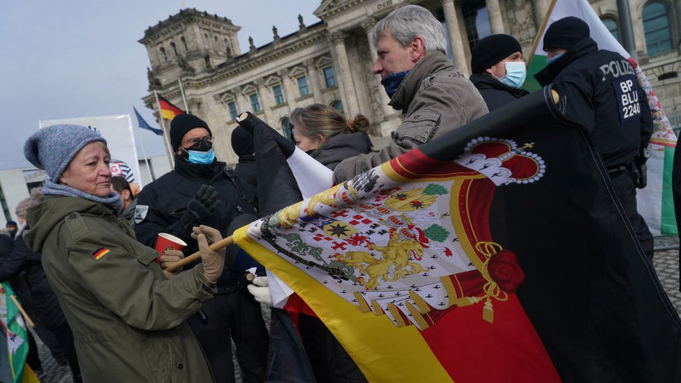 Radicais alemães durante protesto