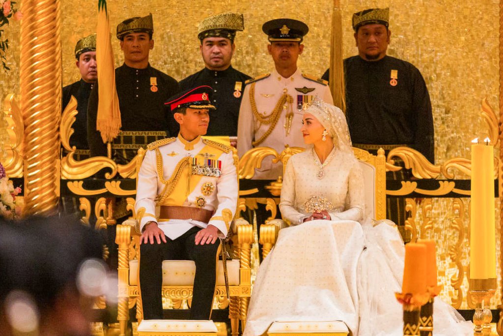 Princ Abdul Matin i Jang Mulia Aniša Rosnah cede tokom proslave