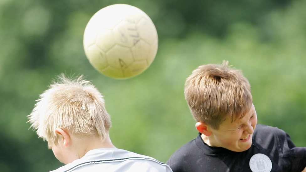 US Soccer ban heading the ball for children over fears of concussion and  head injuries, The Independent