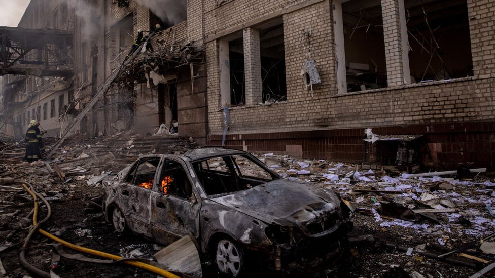 Edificio bombardeado en la ciudad ucraniana de Jàrkiv.
