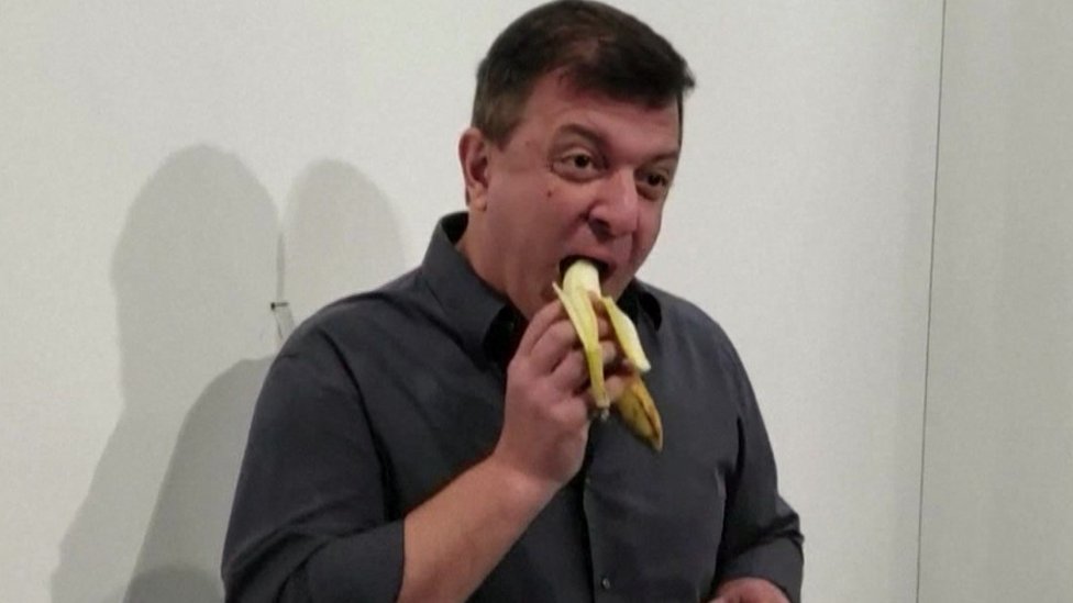David Datuna devours the banana art