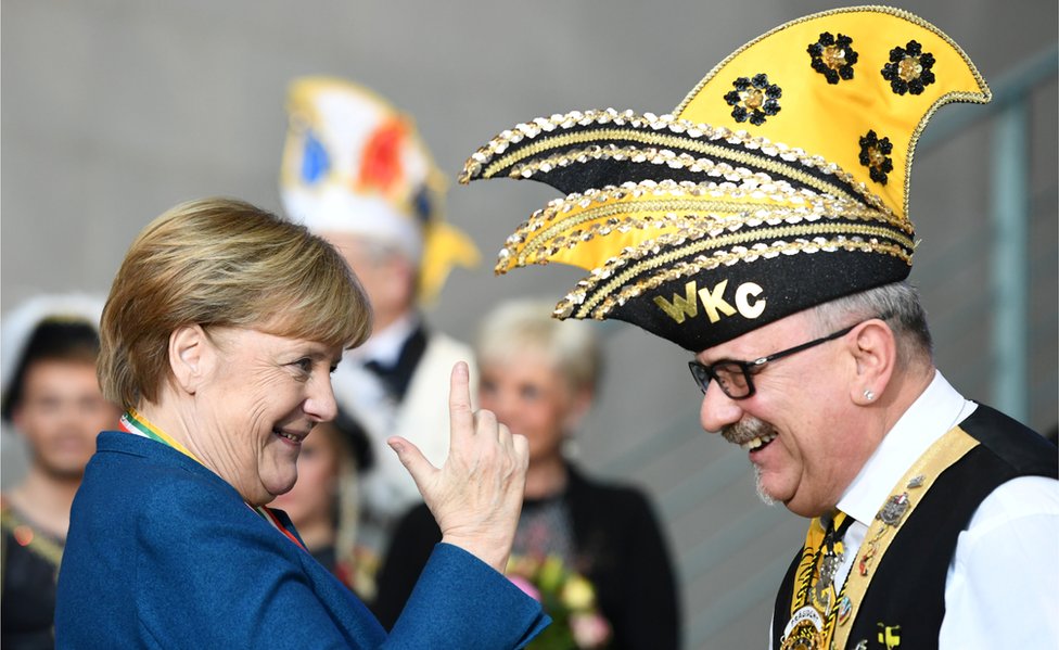 Канцлер Ангела Меркель принимает немецкие карнавальные общества в Канцелярии в Берлине, Германия, 22 января 2020 г.