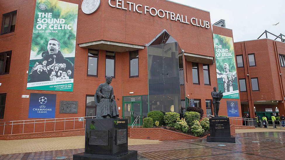 Общий вид залитого дождем экстерьера Celtic Park перед матчем первого матча плей-офф отборочного раунда Лиги чемпионов УЕФА между Celtic и Malmo FF в Селтик Парк 19 августа 2015 года в Глазго, Шотландия