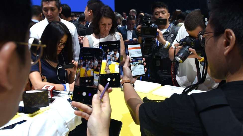 Samsung'un önümüzdeki yıl çıkaracağı telefonlarla ilgili çok sayıda spekülasyon bulunuyor