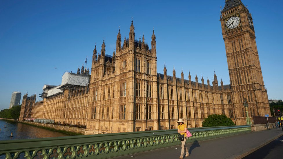 La Cámara de los Lores, la Cámara de los Comunes y el Palacio de Westminster ardieron casi por completo en 1834. Parlamento