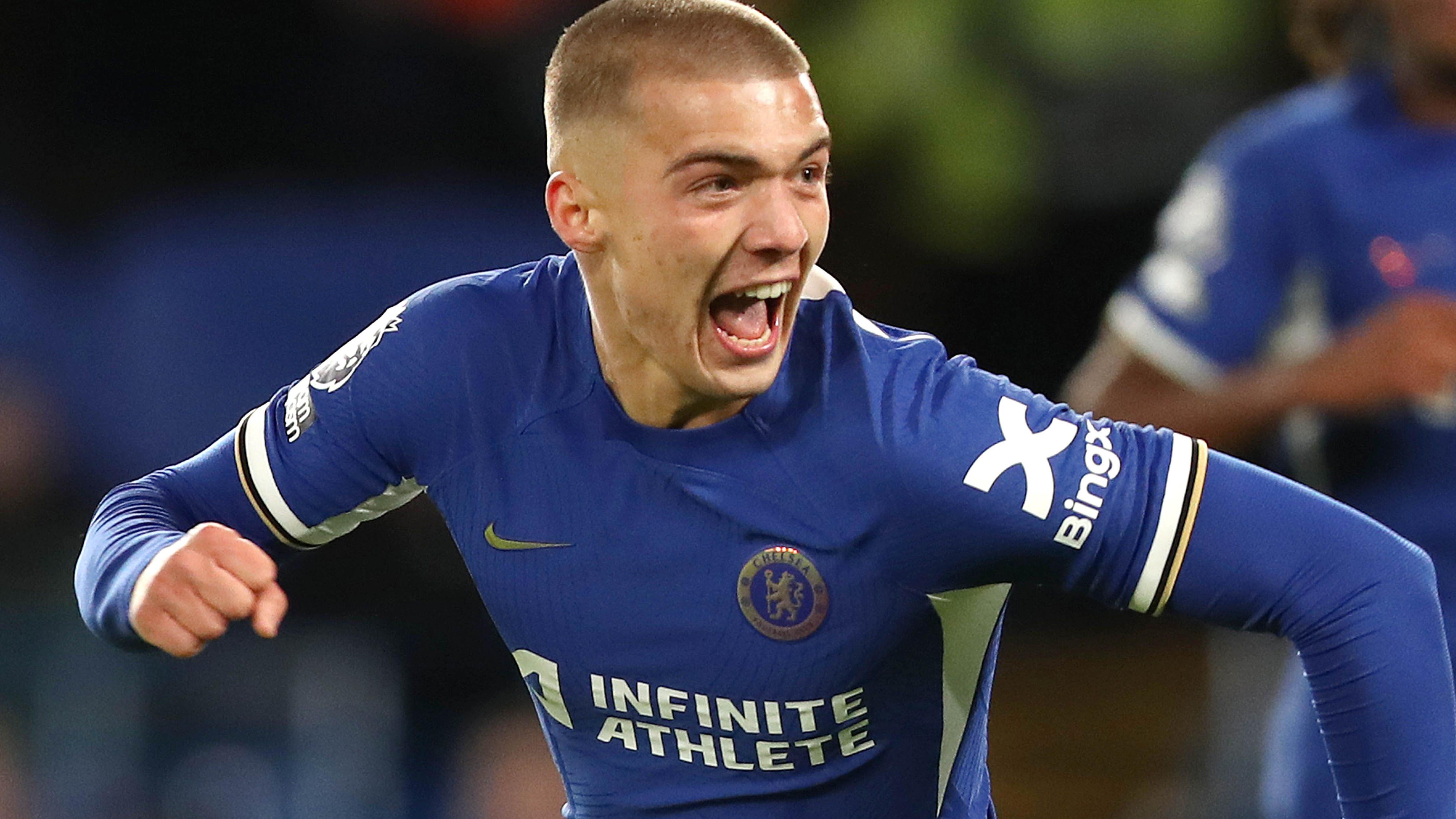 Alfie Gilchrist: Sheffield United sign Chelsea full-back on loan 
